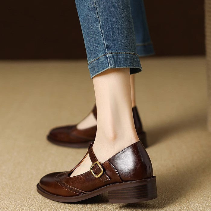 Brown / 11