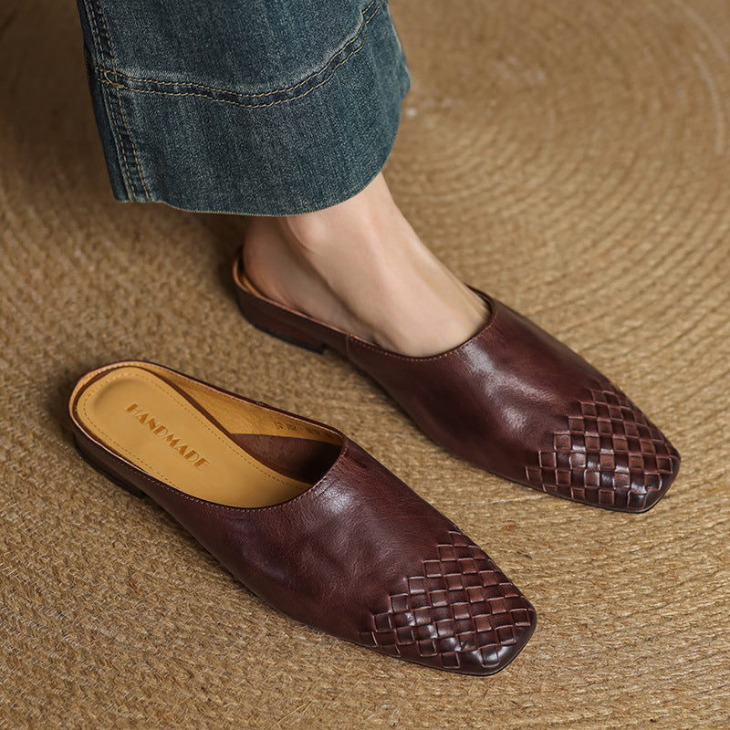 Brown / 11